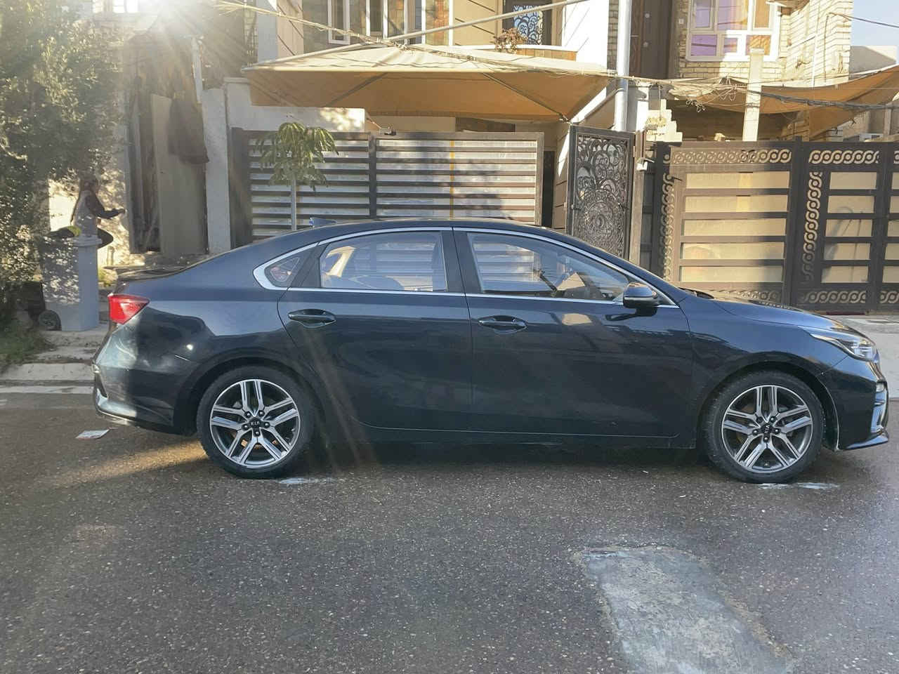 السلام عليكم كي 3 موديل ٢٠٢٠ وارد كوري فول ماعد فتح تبريد قطعتين تدفئة وتبريد بل كشنات تحكم ستيرن مري شفط وبيه هوايه موصفات بيه صبغ ٣ قطع ماشي ٩٤ السعر ١٢٥ العنوان بغداد حي الجامعة شارع المركز ***********
