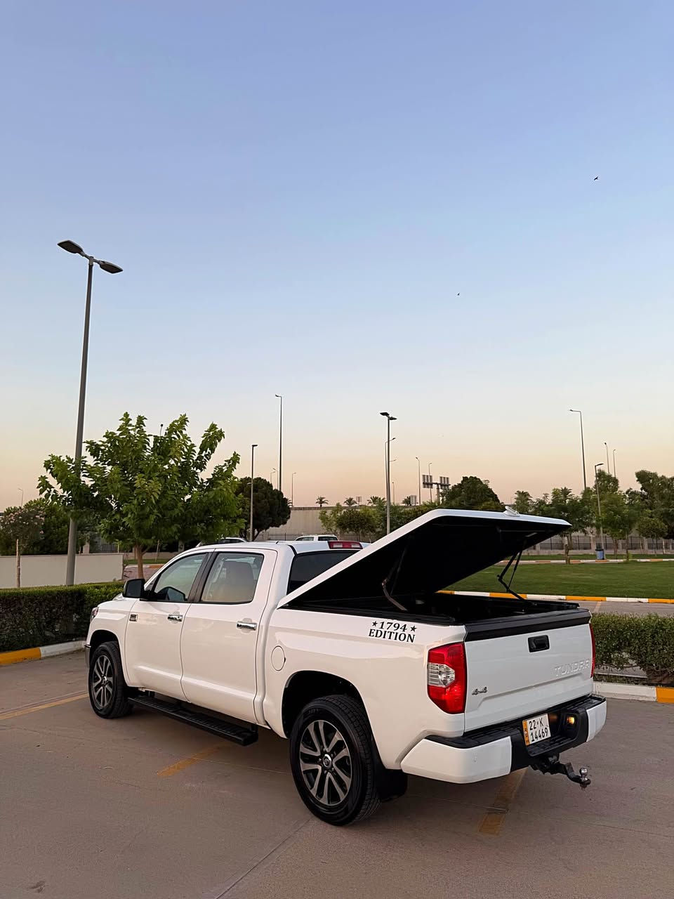 {Toyota tundra 2014}
~~~~~~~~~~~~~~~188$🔒~~~~~~~~~~~~~~~~
    (تويوتا تاندرا ٢٠١٤ وارد امريكى كلين بدون صبوغ )
          (مواصفات خاص ١٧٩٤ اديشن فول فول )

موديل : 2014
مكينه : 5.7 ليتر بنزين 8سلندر 
لون : ابيض🤍
رقم اربيل جديد سنوى و فحص و هزه كل جديد حتى ٢٠٢٩
مكينه و گير و كهربائي و صدر كل عل وضع شريكه برغى مامفتوح شرط ✔️
 
مكان سياره / اربيل شارع ٦٠ 
رقم موبيل/ ***********
                                             ***********
سعر سيارة / ١٨٨$ ورقه نيهاته ماكو هيجى موديل بهاى سعر 
~~~~~~~~~~~~~~~~~~~~~~~~~~~~~~~~~~~~~ أربيل, العراق

