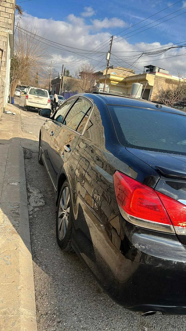 Toyota avalon مۆدێل ٢٠١١ ئه‌مریكی سه‌یاره‌كه‌ زۆر جوانه‌ به‌س به‌سمه‌ و په‌رده‌ نیه‌ سه‌نه‌وی تازیه‌ تا ٢٠٢٧ تایه‌ی تازه‌یه‌ بێ مه‌سره‌ف  ٣ پارچه‌ی بێشه‌وه‌ی بۆیاخه‌ تۆزێك لای سه‌كن ناوگرتنی هه‌یه‌  بێ ئێرباگ  گێڕو مه‌كینه‌ی نه‌كراوه‌ته‌وه‌ به‌شه‌رت  نرخی ١٥٧ گه‌ڵاو مه‌جالێكی كه‌م  ***********
