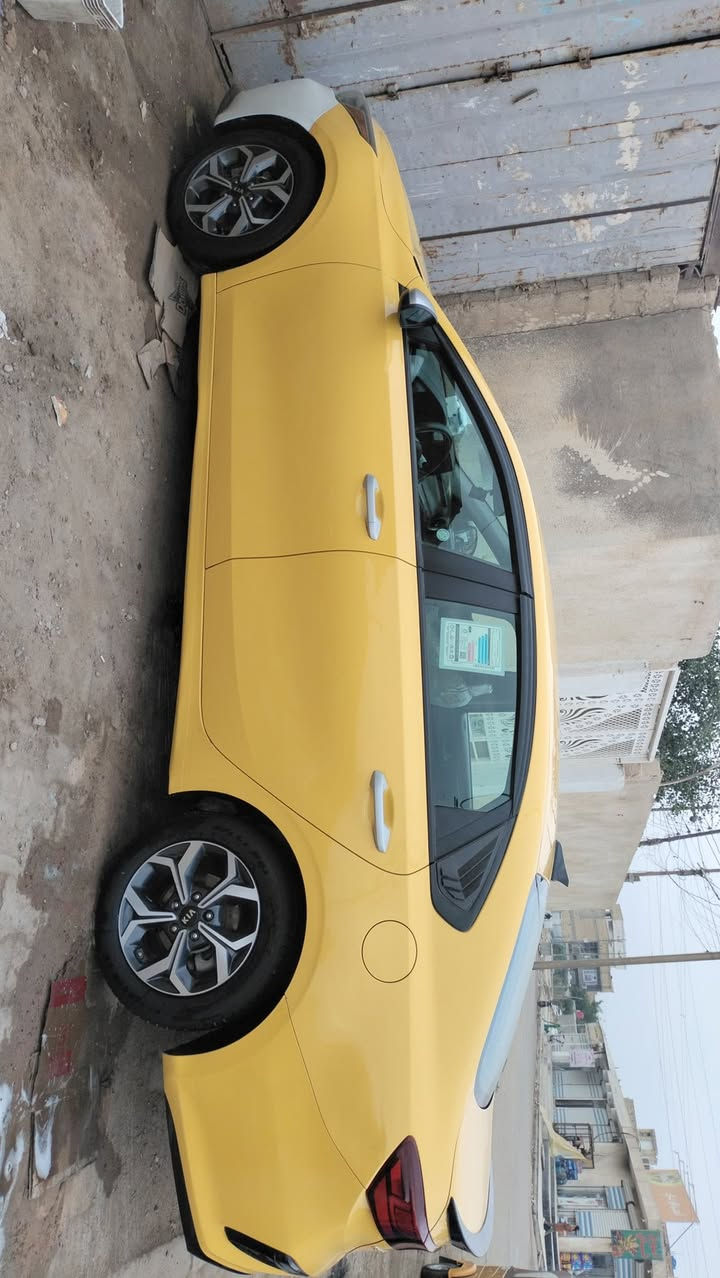 فورتي ٢١سياره حلوه وجديده رقم بغداد نكليزي مكينه الافين دوش المرغوب كير ايتي سياره مواصفاه حلوه جاهزه الأخير.  بيه جاملغ وبنيد فقط بدون دواخل رقم راعيه ***********
