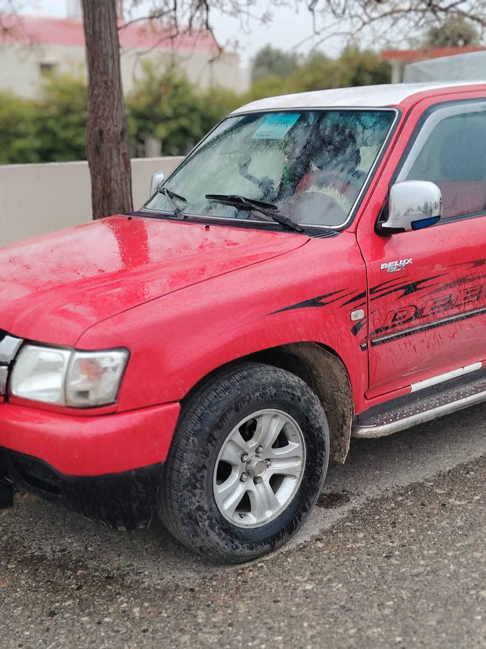 سلام عليكم
 بيكم دير. 
2011.النضافه 100/100
.لاصبغ ولا خياس تدفئه تبريد رقم الماني 
صافيه احلا من الصوره.... السعر 82 بيها مجال 
ملاحظه: شرط التحويل 
الإتصال على هذا الرقم ***********
