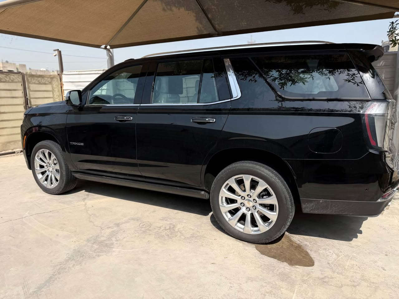 تاهو 2025 برمير وكالة المنصور مغلفه PPF رقم بغداد فول الفول ماشيه 11 الف كيلو بدون صبغ ولا بارد ولا تبديل السياره مكفوله كفاله عامه الموصفات معرفه السعر 70 الف دولار بيه مجال بسيط الرقم *********** بغداد, العراق
