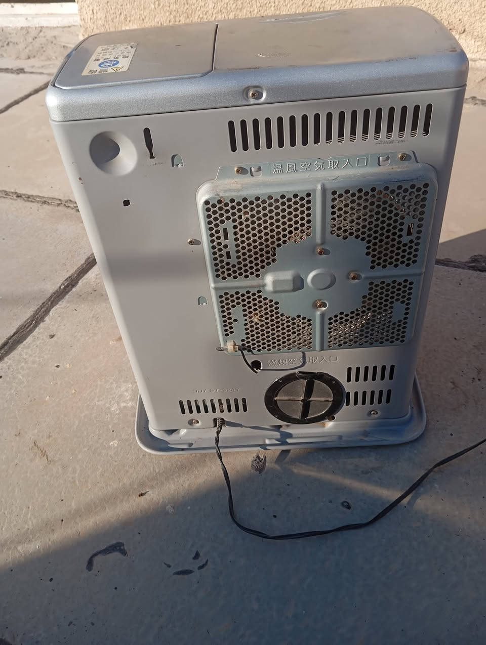 تدفئة من شركة كونا اليابانية نفط وكهرباء السعر60 ***********مكاني علي الصالح
