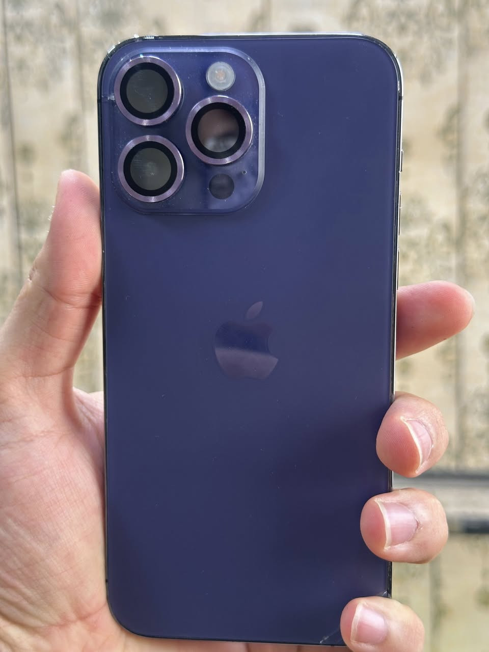 ايفون 14 برو ماكس للبيع الجهاز شرق اوسط نضيف كلش فقط البطاريه خدمه وامانه الله صرفه كلش طبيعي وبلاديه البطارية تجي تفحص وتشوف وتلعب بي شكد ما يعجبك وتشوف صرف البطاريه اذا ما قتنعت عوفه 

الذاكره 256

السعر : 700 وبي مجال وتشلعون عيوني
المكان: بغداد العبيدي شارع عشرين
رقمي: ***********
