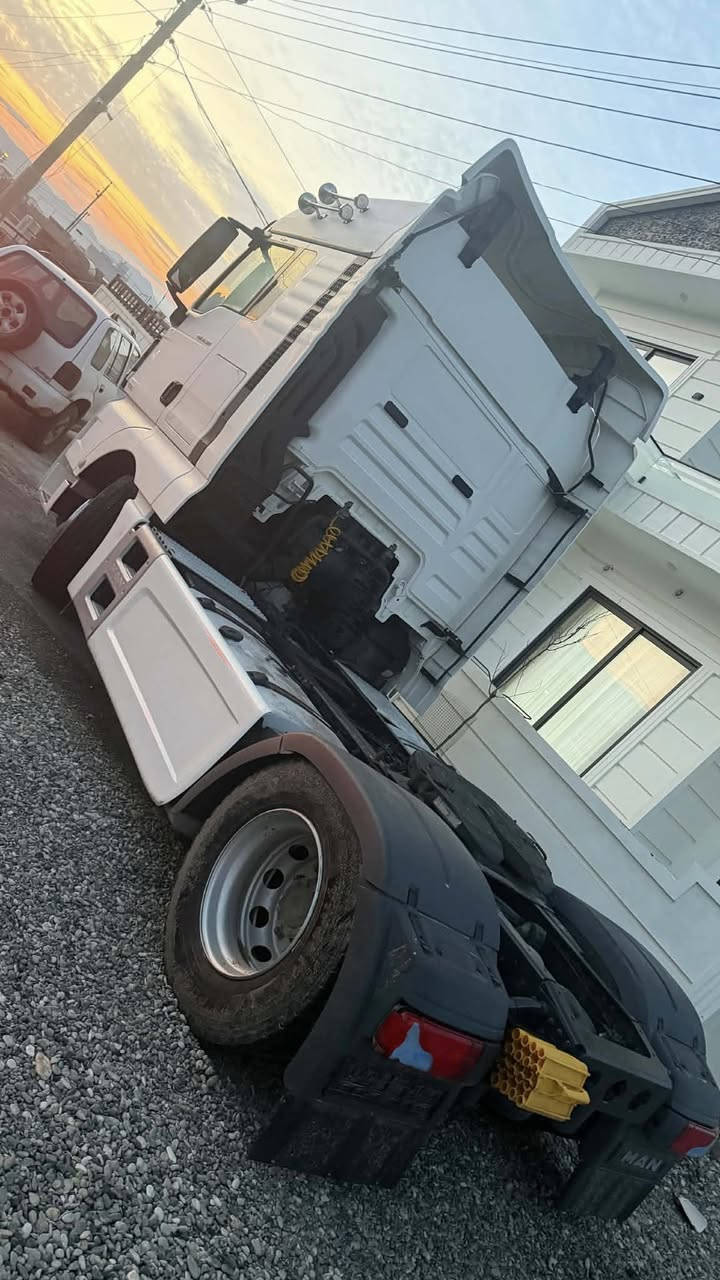 مان ٢٠١٩
نمونه له جوانى
گيرو مه كينه ى تيدانيه
كاتيه
له قه لادزيه
***********
***********
