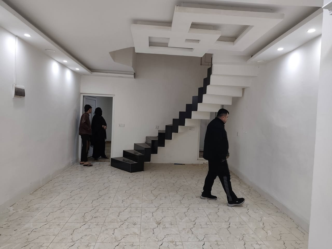 #دارللبيع مساحة 100م  طابقين
كركوك بنجاعلي مقابيل الملعب خلف تجاري 
كلش قريب من سايديناستقبال
#مكونات (غرفة نوم مطبخ وصحيات
ط2 غرفتين+صحيات
 وكراج سيارة)
فول خدمات
فرع عريض
فرع تبليط
فول سيراميك
سقف مغربي
ماي حلو بين يوم ويوم
#سعر 48مليون  وبي مجال 
***********واتساب
*********** فايبر
#مكتب_عقارات -اسيا
