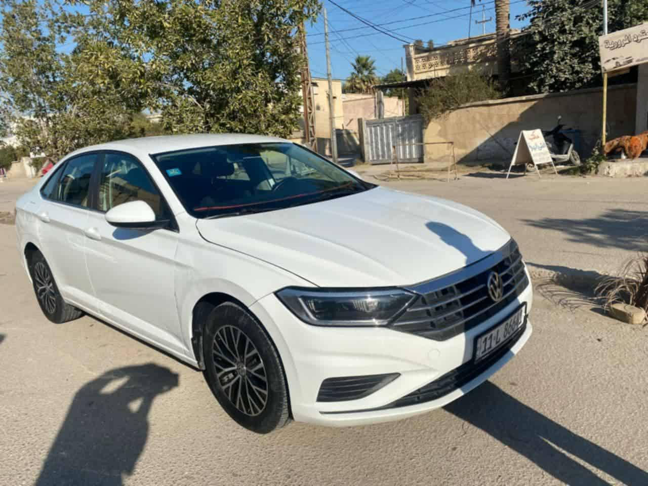 السلام عليكم فولكس واكن جيتا موديل 2019 قطعتين صبغ بنيد وقبغ جنطه رقم بغداد بأسمي ماشيه 83 المكان بابل  السعر 130  للاستفسار الاتصال ***********
