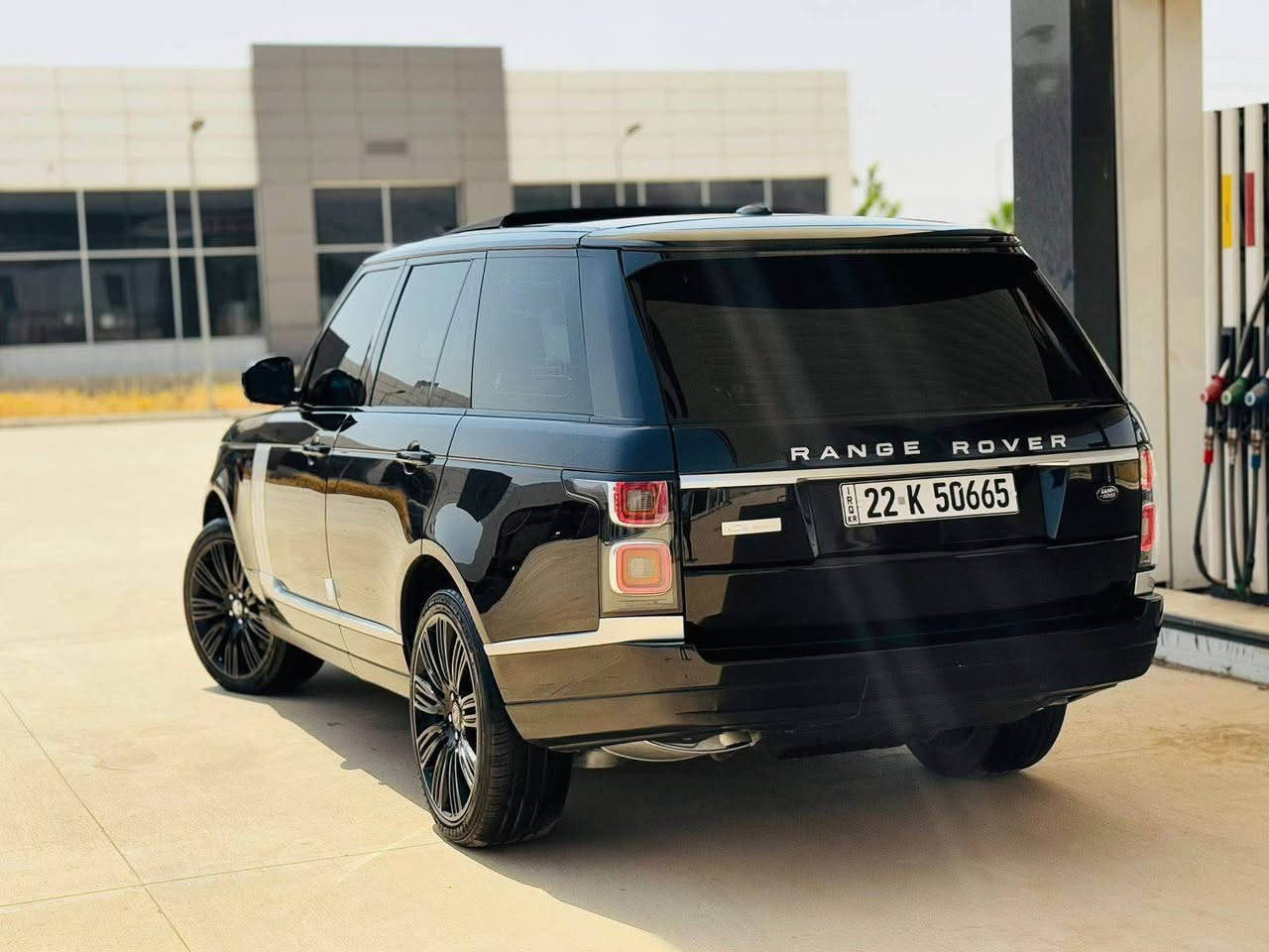 السلام عليكم للبيع رانج روفر 2013 مكينه سوبر جارج خليجيه وكاله سردار رقم اربيل تحويل وكاله ثاني يوم كفاله حتى الدعاميات جاهزه من كلشي فول اعلى فئه مواصفاتها معروفه السعر 265 وبيه مجال قليل مكانها بصره 
الرقم *********** البصرة, العراق
