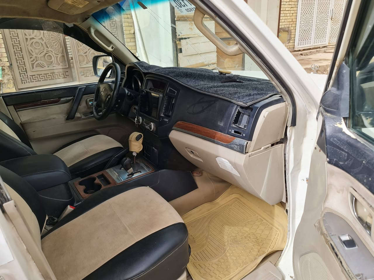 باجيرو ٢٠٠٨ صبغ عام متجاية  بغداد جاهزة من كلشي عدة التبريد
مراوس وانطي فرق شعندك راسلني
***********
*********** مكاني بغداد قرب تقاطع درويش السيدية
