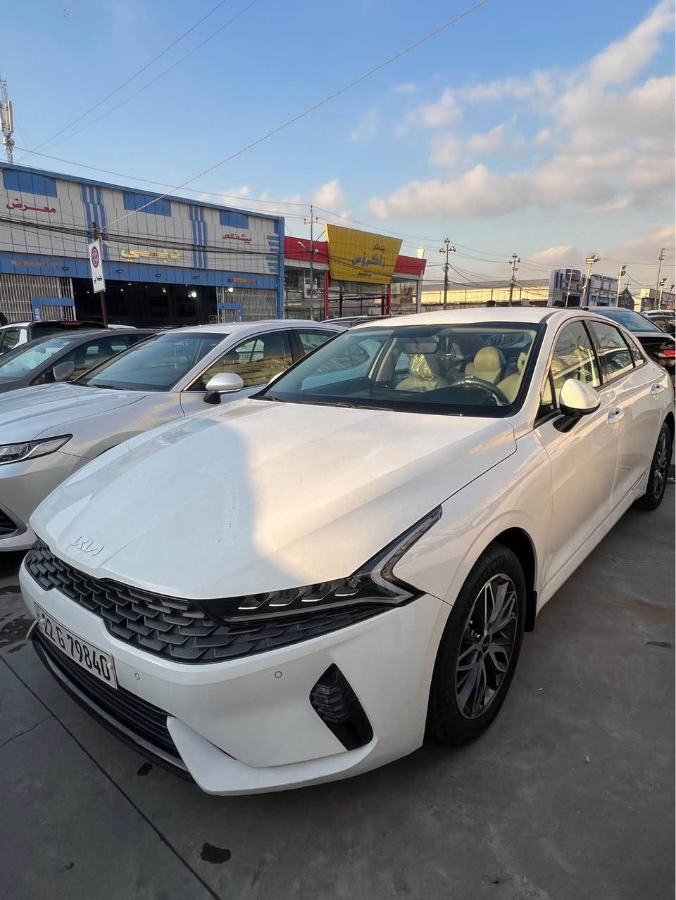 ***********
كيا k5 خليجي بدون صبوغ مكانين تعديل بارد ماشي ١١١ الف كيلو متر محرك الفين رقم سنوية جديد بصمة كشن كهرب كشن جلد داخل أصفر حساس أمامي و خلفي ١٩٨ورقة أربيل, العراق
