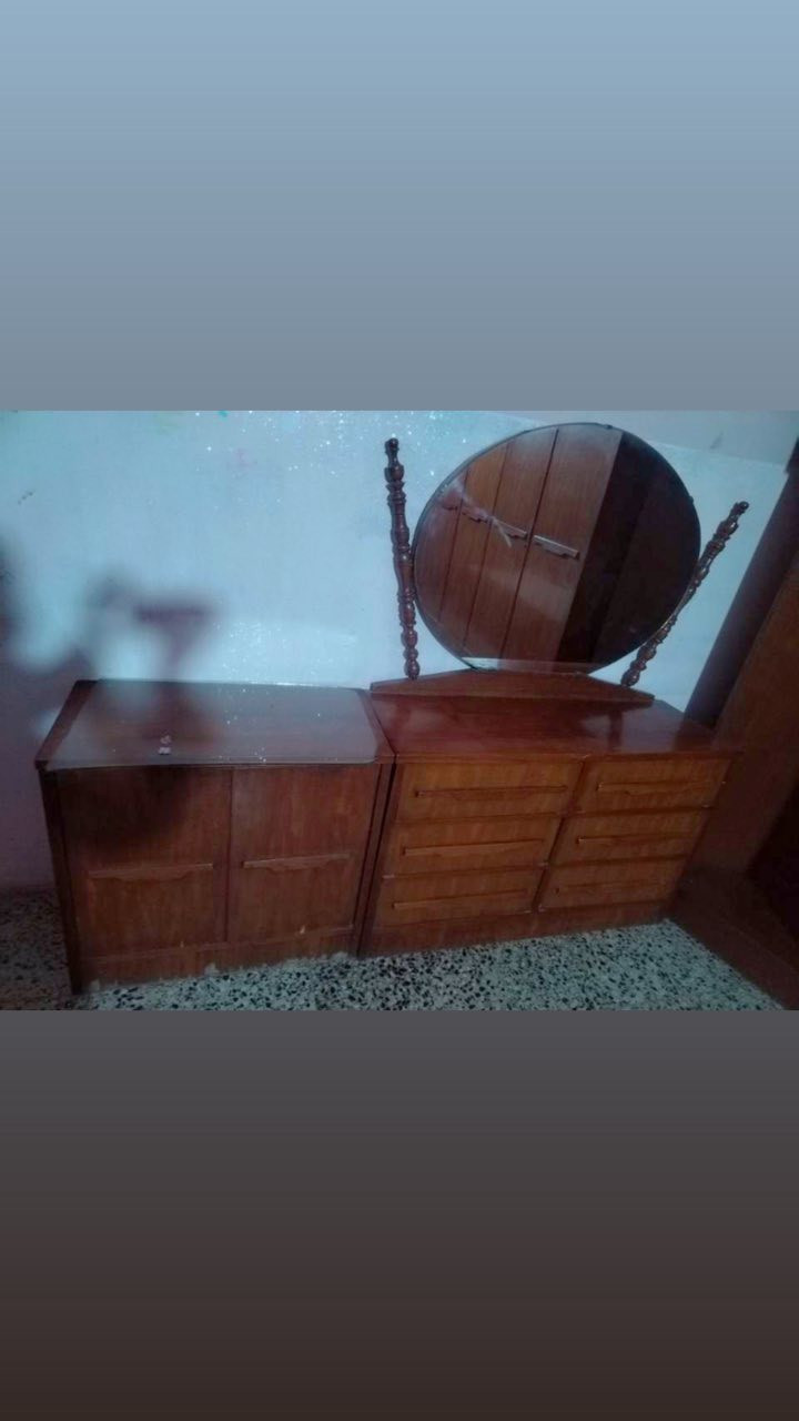 السلام عليكم غرفه نوم للبيع صاج اصلي السعر 250 لاتصال عل الواتساب ***********
