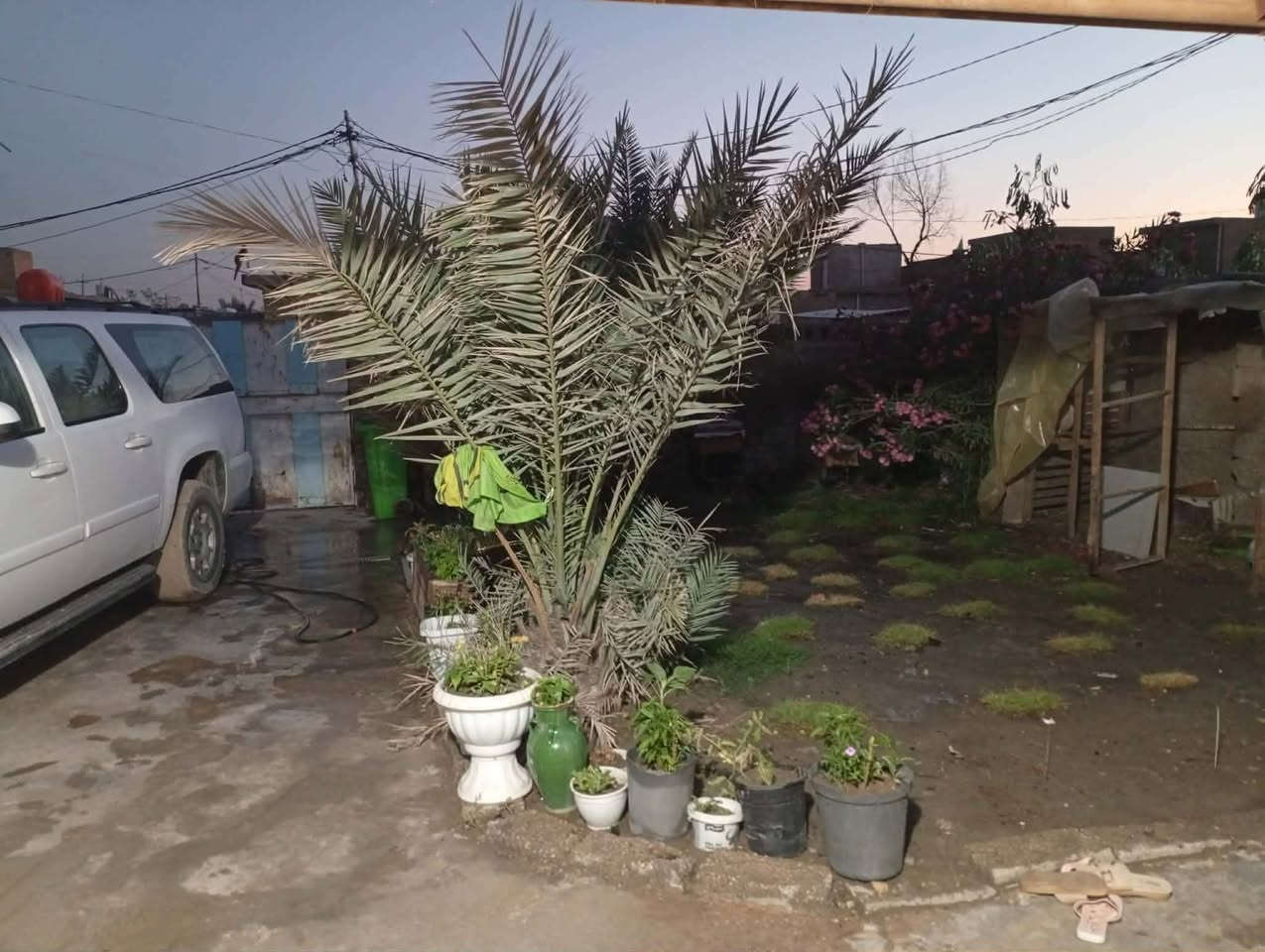 🏡 #للبيع_بيت_ركن_مع_قطعة_أرض

📍 الموقع: الكوت –  نواب الضباط (المقابل للسياسيين)، قرب مدرسة القلم، على الشارع العريض.
📐 مساحة البيت: 300 م²
📐 مساحة القطعة خلف البيت: 175 م²
🏠 البناء:
✅ صالة
✅ غرفة استقبال
✅ مطبخ
🚗 بيت ركن بموقع مميز وعلى شارع عريض.

💰 سعر البيت وحده: 30 مليون دينار

💰 سعر البيت مع القطعة: 37 مليون دينار

🟢 واتساب: ***********

📞 اتصال: ***********

نستقبل عروضكم وطلباتكم لجميع أنواع العقارات في محافظة واسط.

#النبراس_للترويج_العقاري
#الواسطي_للعقارات
#عقارات_واسط
#عقارات_الكوت
#بيع_وشراء_العقارات
#بيوت_للبيع
#اراضي_للبيع
#نواب_الضباط
#حي_الجوادين
#السياسيين
