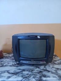 للبيع تلفزيون شغال السعر 10الف 07732843440