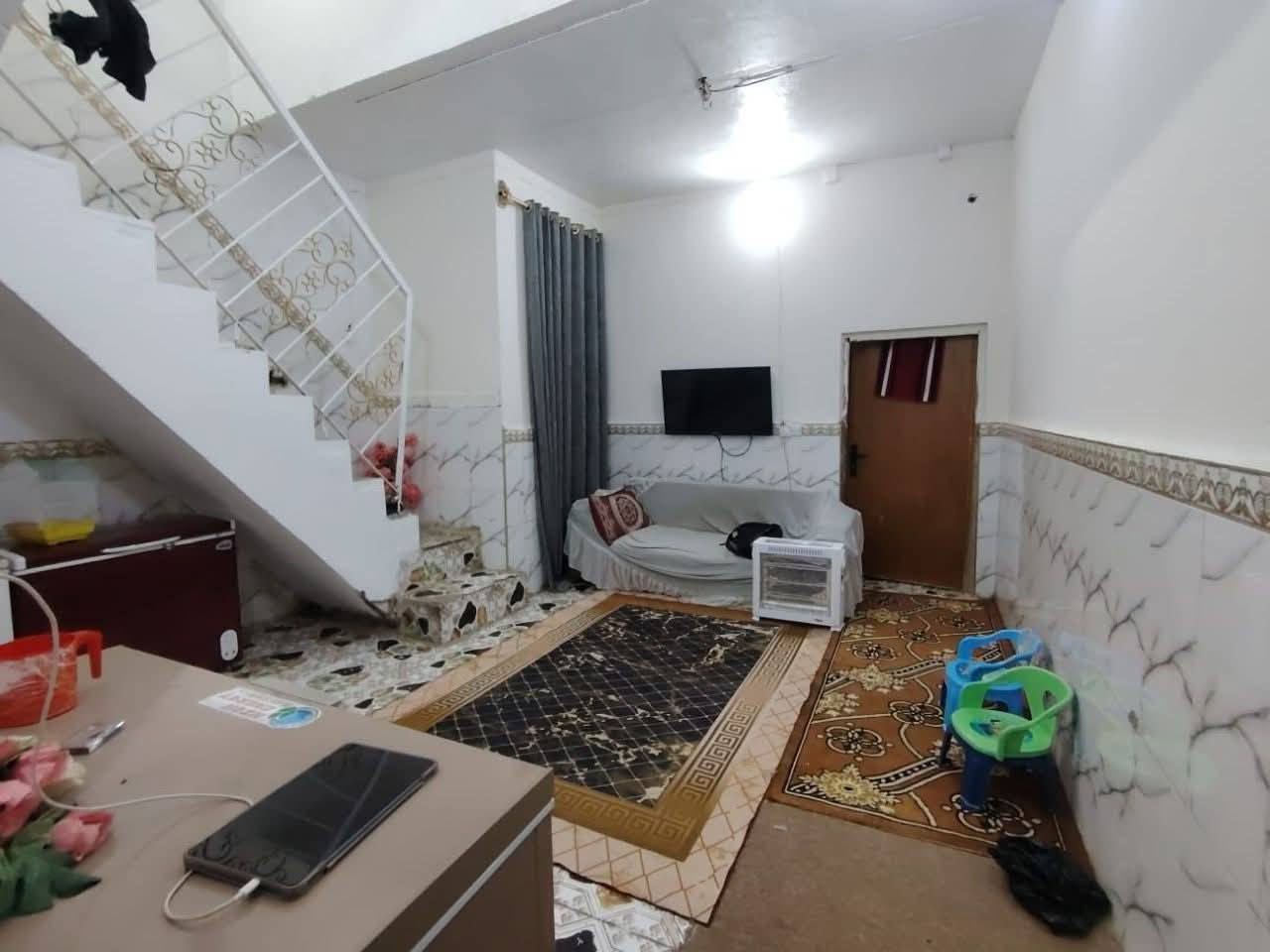 #يالله 
بيت للبيع 

سيد جميل 
بشارع 15 قرب الطاقه مال الكهرباء 

مساحته 100 متر 
طابقين 

بناء نظيف #طابو_صرف

السعر 60 وبيه مجال للشراي 

الاتصال ع الارقام التاليه أو مراسلتنا عبره الواتساب 
***********
***********

#ملاحظه"لدينا جميع البيوت والقطع الأراضي بأسعار مناسبة 

#وجاهزين"لعرض عقاركم عندنا
