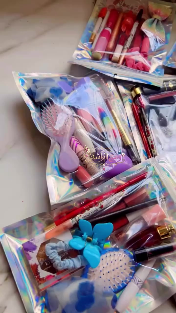 هدايا بسيطة وحلوه (( لعيد المعلم)) متوفر البوكس كامل بالجمله والمفرد  توضيح اكثر داخل هايلايت 🥺🦋 تدللون علينا


**إذا كنت صاحب هذا الإعلان وتريد حذفه لأي سبب، رجاءا أرسل رسالة إلى الدعم الفني**