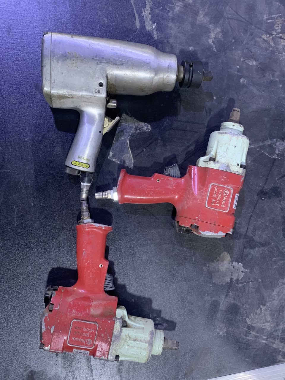 السلام عليكم ..

كمبريسر للبيع 

السعه 250 لتر 
مع صوندا 50  متر 
مع مسدسات عدد 3 حجم كبير وثقيل 

الكمبريسر جديد استخدام فقط 6 اشهر 

العنوان بغداد المنصور شارع 14 رمضان 

السعر 550 قفل 
الهاتف : ***********
