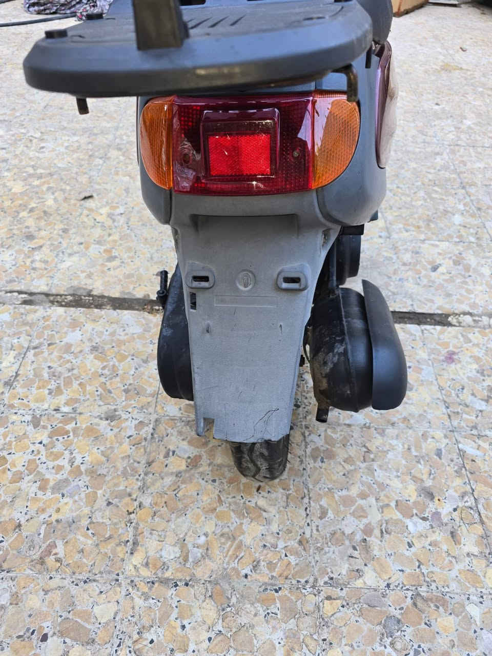 اسلام عليكم دراجه ام سله  الدراجه مكينه مامفتوحه خرسه
دشبول دهن بانزين شغال 
كفر اصلي ختم واحد 
 اربع اشاير كله شغال 
 مابيه نقص برغي نكره سلف هندر   
سعر 425  وبيه مجال  بصيط
عنوان مسيب. تصال فقط. ***********

اتصال فقط
