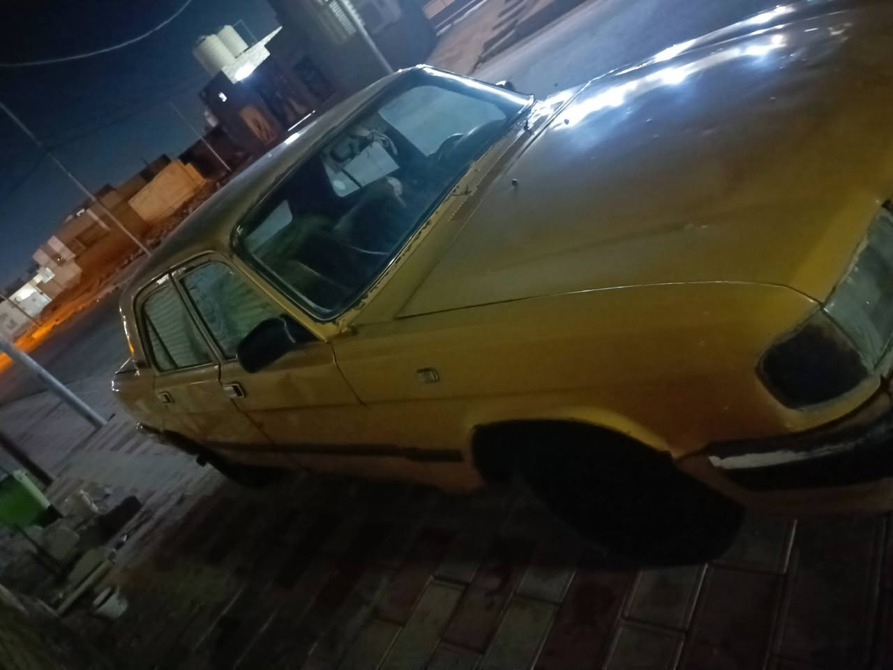 فولكه موديل 2003 رقم ذي قار بسمي سنويه بعدهي مامنتهيه 2027 يله تنتهي 
بس الكير تعبان 
مكينه ثنين ونص 
السعر 18قفل مكان سوق الشيوخ  
رقم الهاتف ***********
