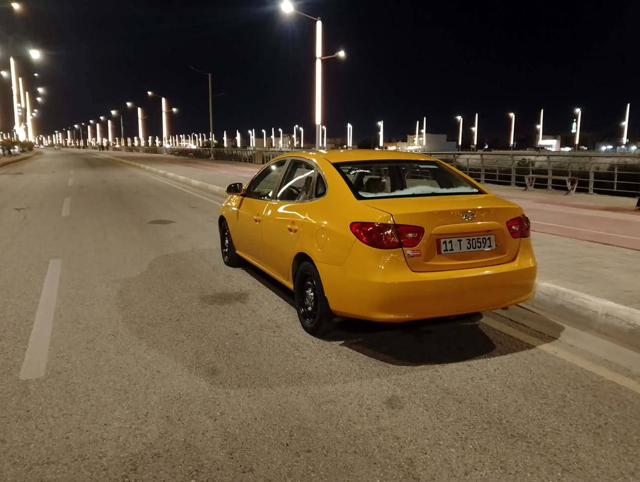 السلام عليكم
النترا 2009 خليجي 
محرك 1600 رقم بغداد 
تحويل مباشر مصفره هيئه 
وغرامه بيها طخه بسيطه بالبدنه
كير محرك صدر تبريد السياره جاهزه المكان الرمادي التأميم 
السعر 88 $ وبيها مجال *********** اعتذر عن بيع القسط
