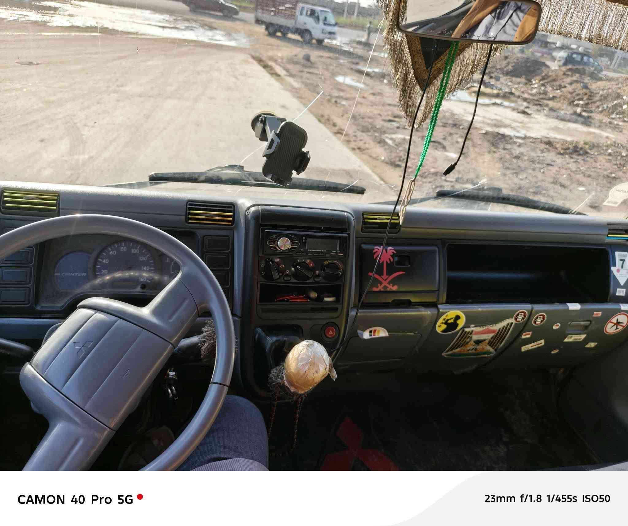 السلام عليكم كنتر موديل 2009 بيه بابين مبدلات وبيه شعار كمرك بل قماره الجام محور كهربائي كير اكسل مكفولات سياره جاهزه تبريد ويه السويج سعره 150 وهذا رقمي اتصل وبيك خير وتدلل ***********
