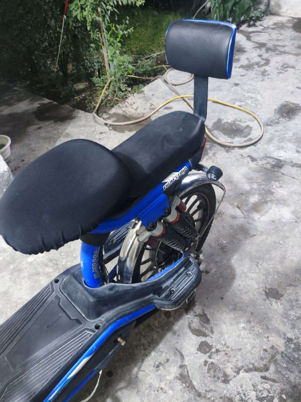 ماطور 5 بطاريات للبيع 
بطاريات نظيفه 
السعر 175
الشاشه مالته مابيه عداد
مكاني .. حي الشهداء قرب جامع التقوى


**إذا كنت صاحب هذا الإعلان وتريد حذفه لأي سبب، رجاءا أرسل رسالة إلى الدعم الفني**