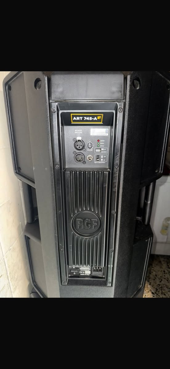 زوج سمعات 745 إيطالي اصليRCF اصلي كفاله العنوان بغداد الاستفسار خاص*********** بي وتساب
