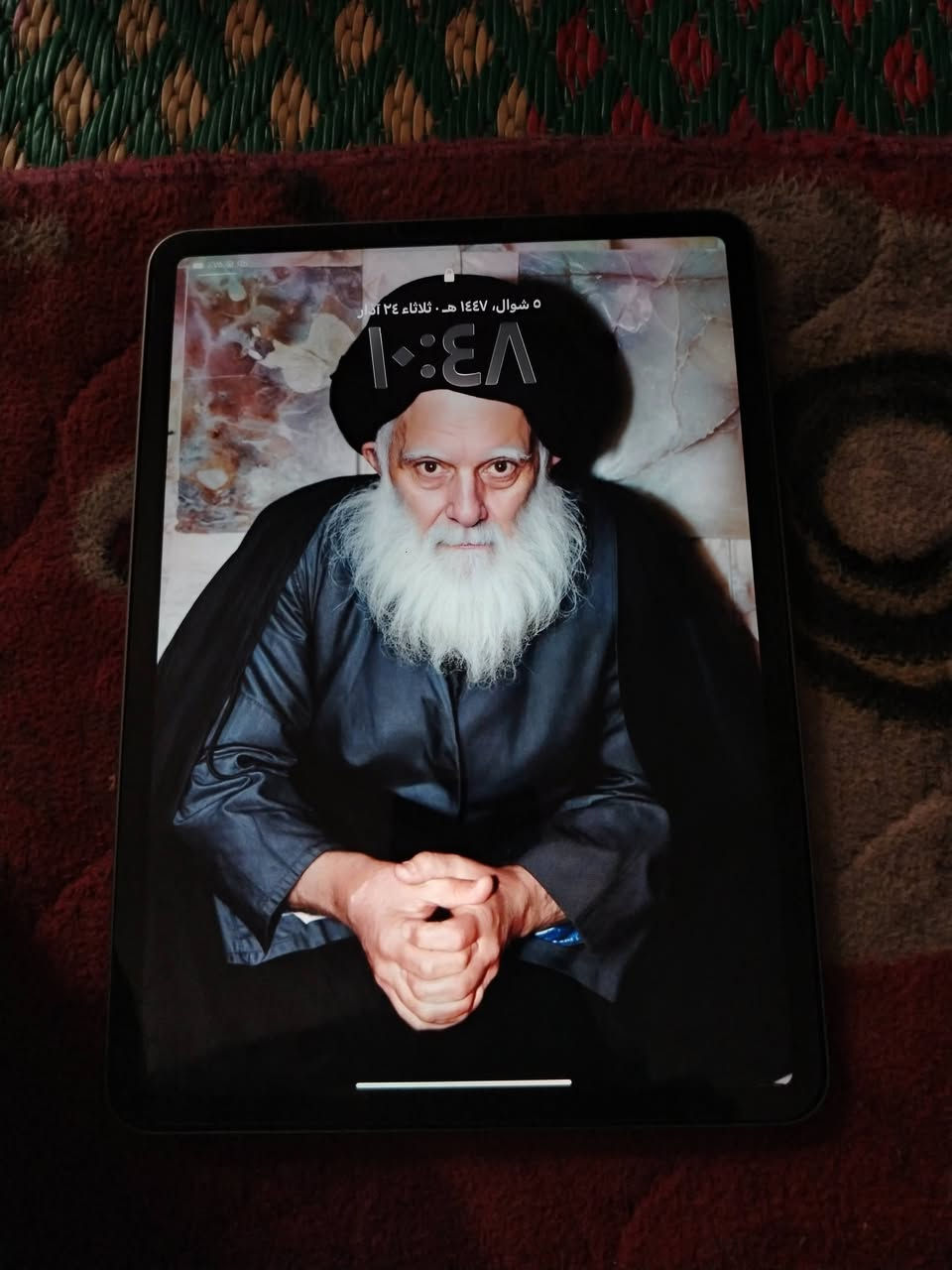 السلام عليكم ايبادm2ذاكره 128البطاريه 83 جهاز كلش نضيف  السعر 730 مكان نجف حي الرحمه ***********
