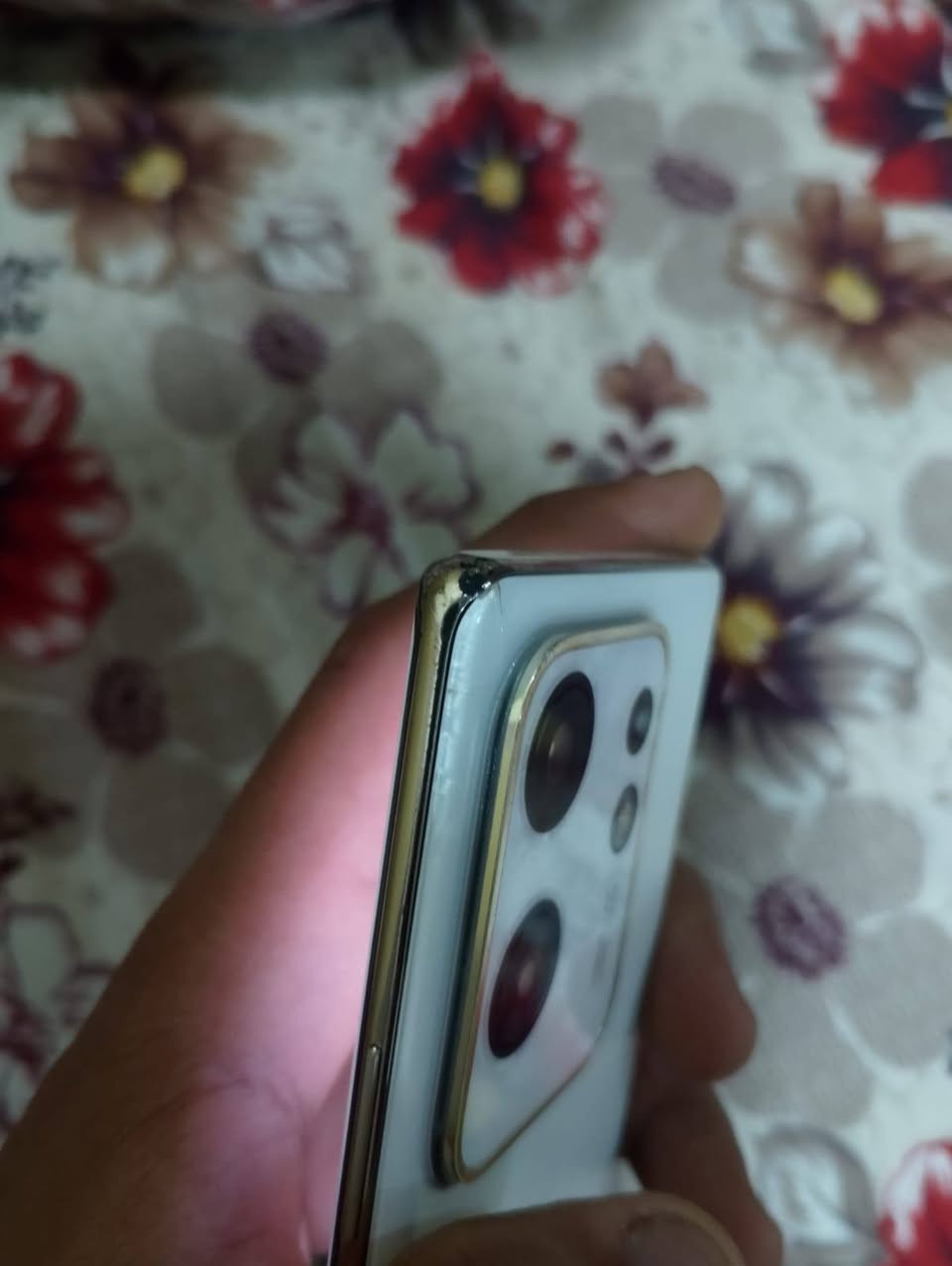 السلام عليكم 
انفنكس زيرو 30 ذاكرة 256 رام 16 كامرة الخلفيه 108 الاماميه 50 المعالج هيلويجي 99 بوبجي 60 فريم فول سلاسه شاشه مسطحه بطاريه 5000 صوت ستريو  بصمه بالشاشه بس بي فطر بالكلاس ميأثر كلشي جهاز انطيك شرط ضمان 3 ايام اي شي غير المذكور بالمنشور يرجع عليه واني الممنون جهاز شرط مامفتوح ولا واصل مصلح السعر 160 وبي مجال للشراي وقابل للمراوسه ايفون فقط وانطي فرق *********** واتساب
