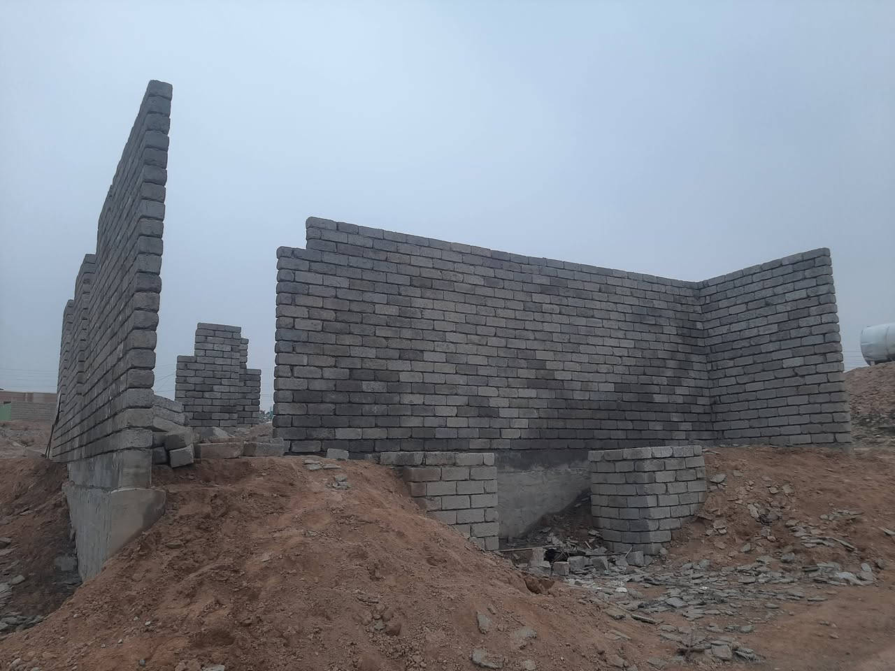 السلام عليكم
من يبحث عن صدقه جاريه مسجد بحاجه الى نجار مع خباطه  جميع المواد موجوده  بس نجار  مساحت المسجد 12 في 12 اتصال ***********
