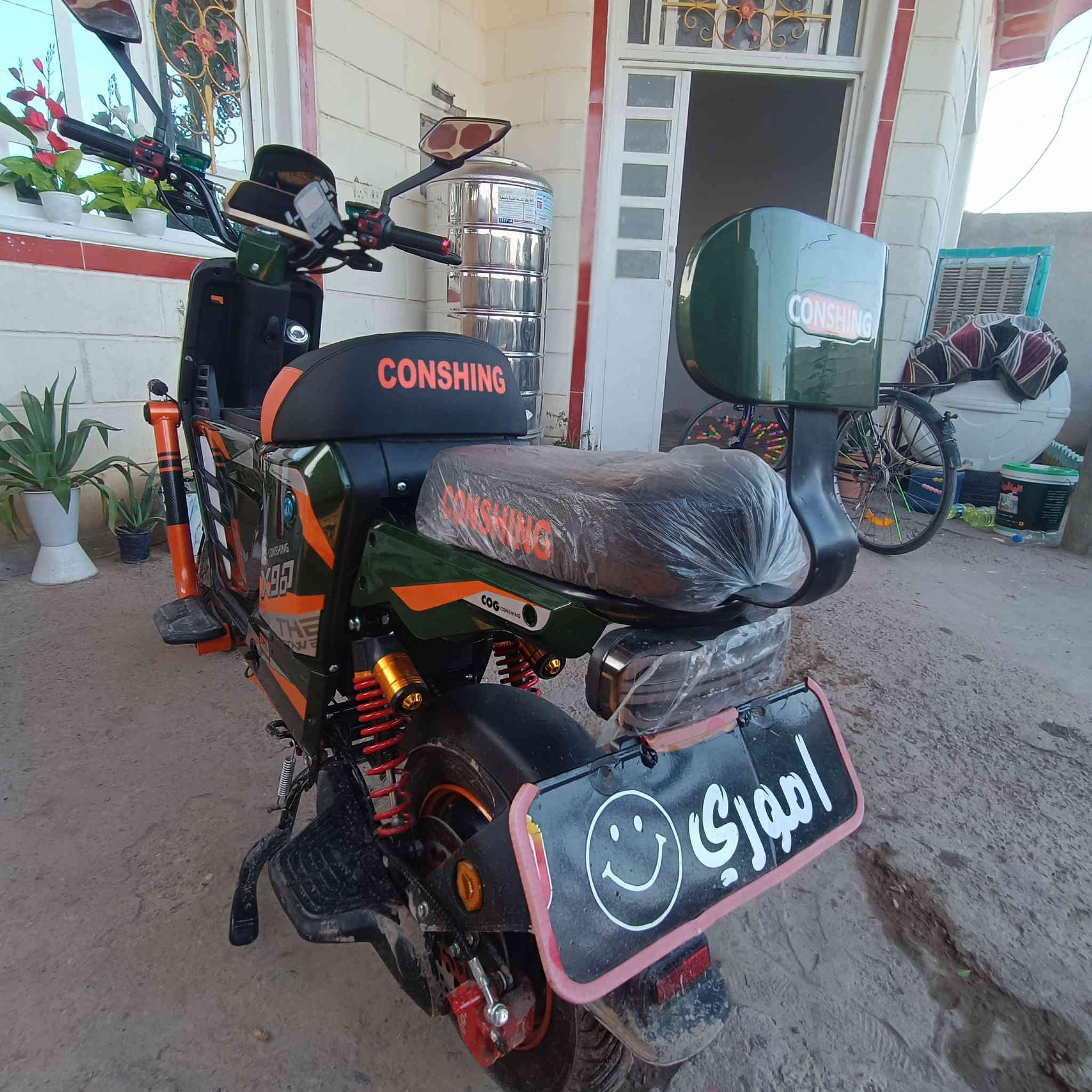 سلام عليكم دراجه شحن فول الله يشهد قبل يومين أخذته فتح كارتون مابيه اي نقص ولا ماشي بيه حتى بس مرا طلعت بيه كلشي جديد فتح كارتون تشوفه يلا تأخذها ماعرف بيه اني الشحن كدام عينك لون زيتوني أخذته ب 700 والله بفلوسه ابيع بيه مجال بسيط الي مو شاري لا يتعبني  السعر 700 الف مكاني ديالى *********** وتساب متوفر  اتصل بيك خير دلل @إشارة
