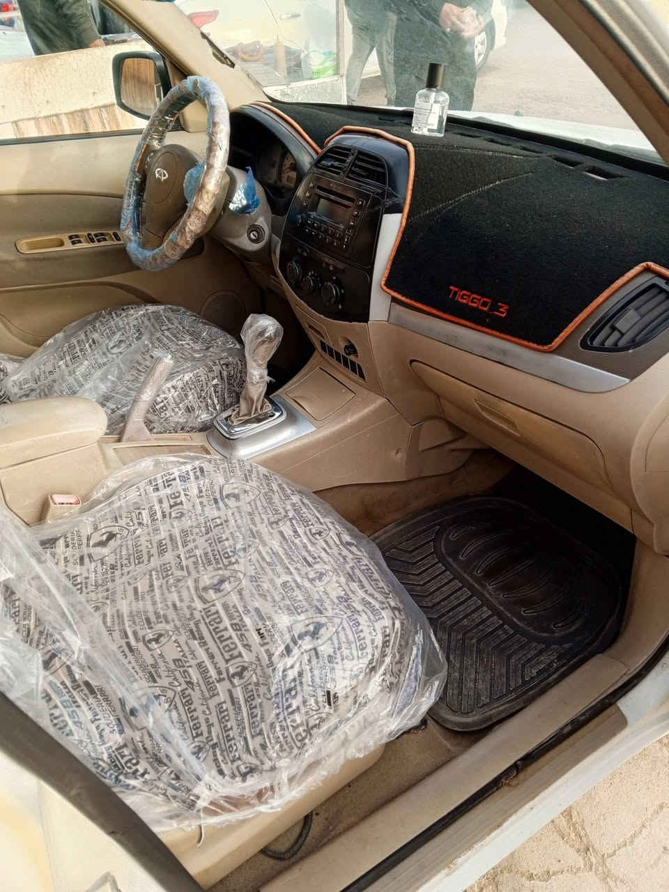 تيكو للبيع موديل 2012 كفاله من ضربه وصبغ السياره جاهزه من مكينه كير حداديه تخم تاير جديد باتري جديد السعر 55وبيها مجال مكاني نجف قرية الغدير  رقم صاحب السياره اني مكلف بنشر ***********
