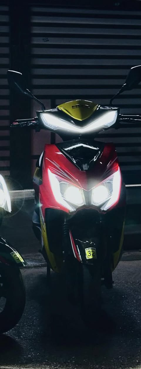 دراجة شحن سكنس من الوكيل حيدر النيار غني عن التعريف طبعاً
ملف 2000 
البطاريات 6 كبار 
اشارات يمين و يسار 
دبل أشارة 
الرجوع للخلف R
شاشة ديجتال 
مركب بالدراجة شاشة ( كاربلاي ) 
الدراجة مابيها حادث 
السعر 700


**إذا كنت صاحب هذا الإعلان وتريد حذفه لأي سبب، رجاءا أرسل رسالة إلى الدعم الفني**