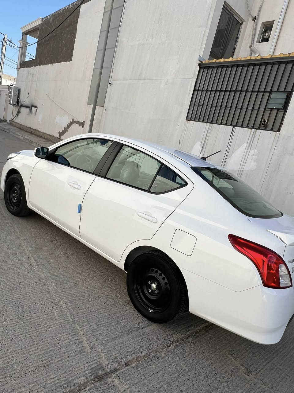 نيسان سني  موديل 2025 كفاله عامه حتى من الشخط أخت الزيرو  اربيل  الدولي موصفات شاشه كامري 4جام كهرباء تبريد خلفي بروجكتر يدات نيكل شباك نيكل سبايدر حساس خلفي اشاير مري مري كهرباء بيع أو مراوس *********** أو ***********السعر125
