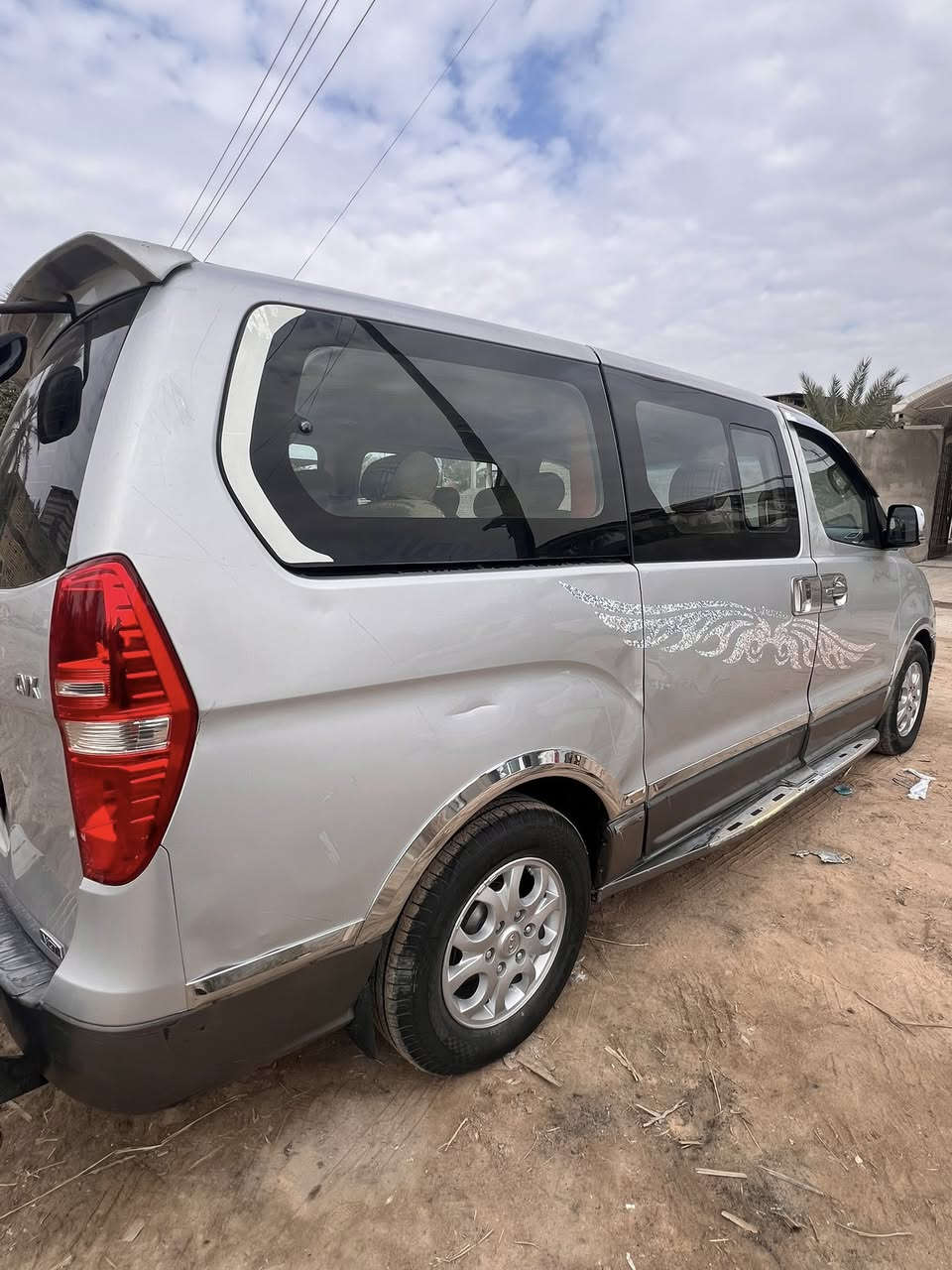 سلام عليكم للبيع ستاركس 2008 مفتوح ومحور مسكر اوتماتيك رقم بصره إنكليزي سنويه ل30 تحويل ثاني يوم مصفره من كلشي
مكينه لا تبخير ولا تنقيص جديده سياره جديده بدون خياس وجاهزه من كلشي تخم تاير حداده عامه دوشمه عامه تبريد منظومه زنون سياره جاهزه من كلشي تراي وين ما يعجبك سياره كلش جاهزه ع آخر شي سنتر لوك كله شغال مال جناي  السعر 125 وبيه مجال مكاني بصره قضاء القرنه‭0772 812 7862
