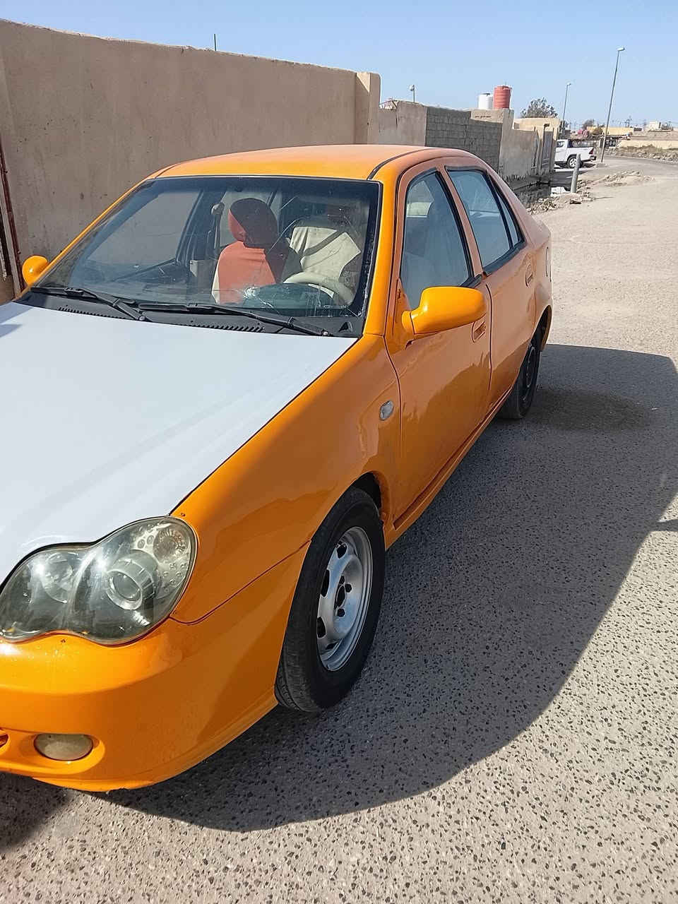 جيلي موديل 2013مكينه كيره كفاله تخم تاير سعره 19بيه مجال حك جيه 
***********
