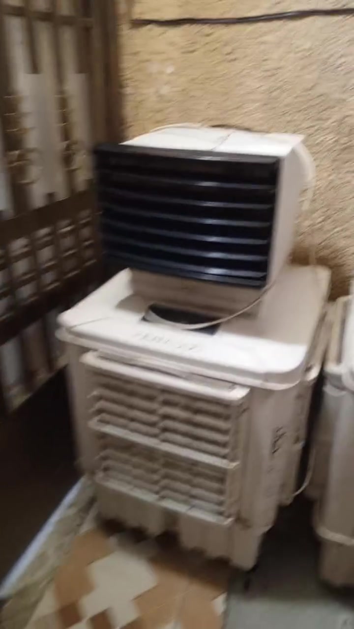 مبردات بلاديات شغالات تجي تفحص اي وحده تعجبك وتاخذ شرط الفحص لبيع حجم 40 وحده حجم 50 سعر الوحده 180 مكانهن بغداد ***********
