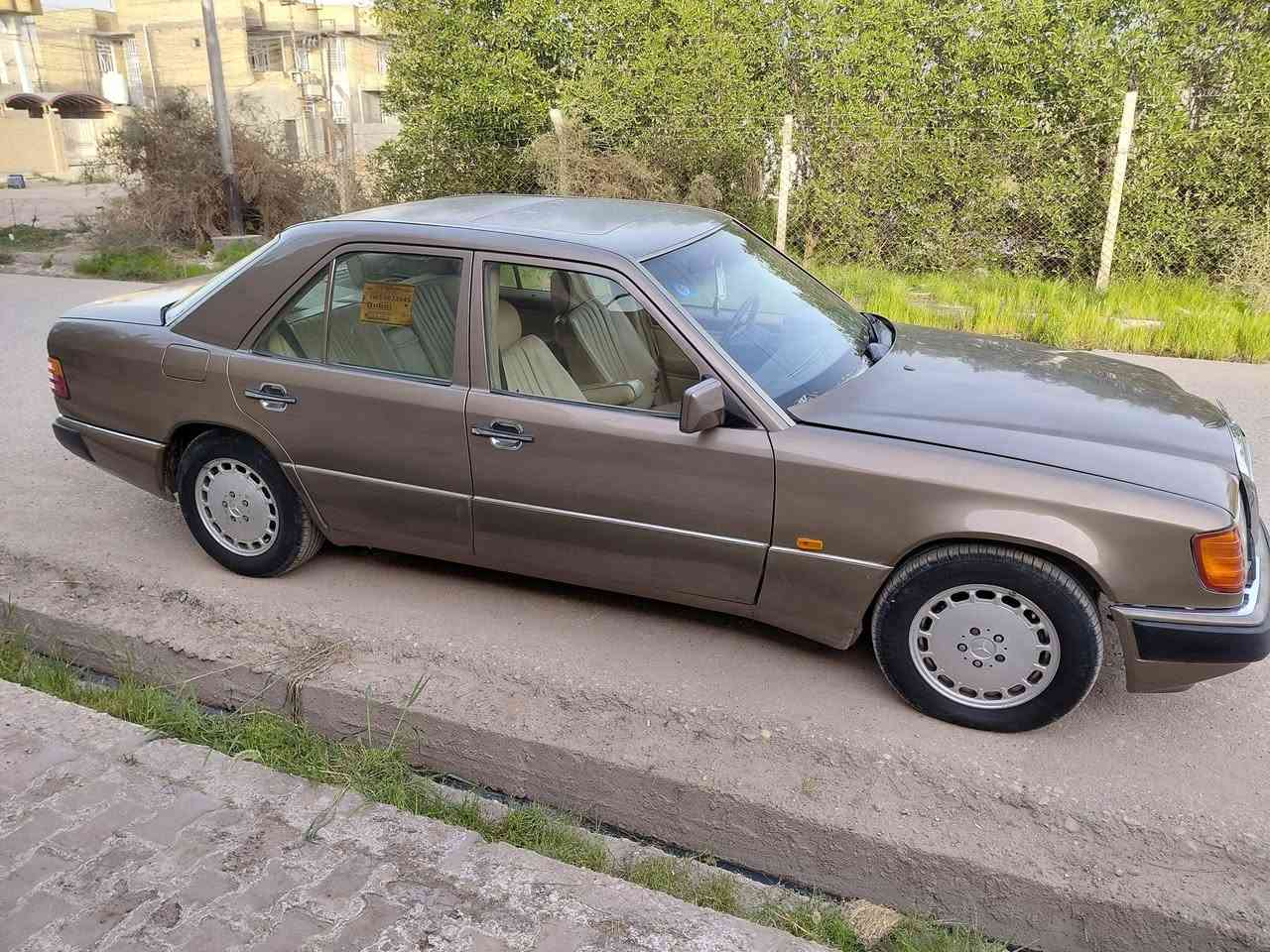 مرسيدس 1990
رقم بغداد بسمي مكينه VVT رقم دولي  سنويه 2030 
جاهزه نقصها تبريد 
السعر المطلوب 70 ورقه و
مكان السياره  الرفاعي 

***********
