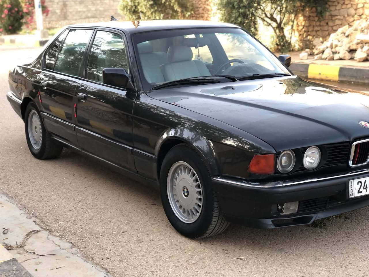 بي ام حجم 735موديل 92 رقم ادهوك دولي سياره محور كير ومحرك بطه 3000ديلكو تبريد ثلج مراوح كهربائيه سنتر لوك جام كهربائي اربع ابواب بردات خلفيه بلاد دبل فيت بم صدر خلفي امامي 100/00 شاشه تاب. السعر 45ورقه مجال قليل عنوان السياره الرمادي قظاء هيت. ***********
