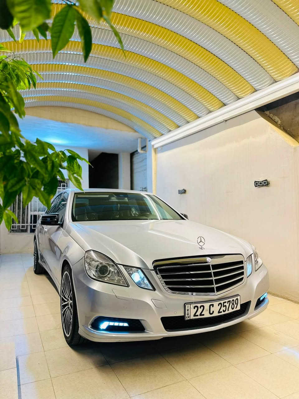 Mercedes-Benz E350 2009
-------------------------------------

#السعر :129$ وبيه مجال بسيط

‏

#رقم الهاتف : *********** 

#رقم السيارة : اربيل

#مكان السيارة : واسط/العزيزية 

------------------------------------

سلام عليكم 

للبيع فقط مرسيدسW212 موديل 2009 اصل حجم 350 محرك 6 سلندر  رقم اربيل مكفولة من ضربة بيه صبغ قطع  بدون دواخل وايرباك سيارة ماشية 83 الف حقيقي وارد ياباني 

تفاصيل👇🏼👇🏼

1_ بصمة⁩

2_محرك 6 سلندر ✈️+ كير توبترونك  ⁦⚔️⁩

3_تبريد قطعتين ⁦❄️⁩

4_كروز سرعة🔒 

5_مراية داخلية+جانبة عاكسة ⁦🔍

6_تحكم ستيرن ⁦⚔️⁩

7_ شاشة  🖥⁩

8_ مري شفط

9_تجاوي خلفية كهرباء⁦⚔️⁩

10_كشنات كهرباء  ✨⁩

11_ لدات الداخلية⚔️⁩

12_ انارة ترحيب💡 ⁩

13_شاشة اعطال💬

14_داخل مخمل+جلد  ⁦⚔️⁩

15_شاشة جبيرة 

16_ جام اخضر

17_سستم ايرباك⚔️⁩ 

18_ويل 19 تو سايز  +تخم تاير جديد⁦⚔️⁩

19_صدر امامي خلفي جديد ⁦🛠️⁩

20_حساس مطر💦

21_هزة وفحص جدد

22_كشنات هيترات 🔥 

23_تبريد+ تدفئة شغالة 

24_داخل قرميدي 

25_حساسات امامي خلفي 

26_لايت زنون داينمك

27_بردات خلفية 

 

-------------------------------------
