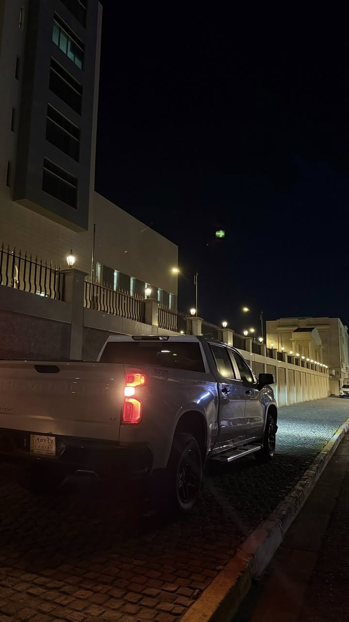 اعلى فئه بالسلفرادو trail boss Z71
موديل 2022  black edition 
فول مواصفات فتحه سقف ، فتحه خلفيه كهربائيه وباقي المواصفات معروفه 
حادثهه قطعتين وحافه بنيد صبغ وتعديل بسيط 
مرقم بصره وجاهز سعرهه 300 قفل بيع مستعجل
***********
***********
