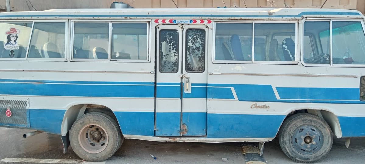 كوستر للبيع موديل 81 شرط المحرك والكير ***********   المكان طوز خرماتو
