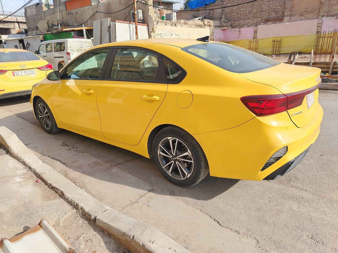 السلام عليكم فورتي 22 تبديل باب خلفي بدون ايرباك بسمي وبل عراق طخه بحافت البنيد موضحه بل صوروالسونار موجود بل صور  ماشيه ٦٨ السعر ١٥٥. اتصال ***********
