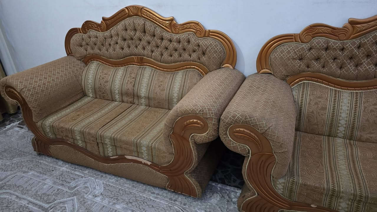 للبيع عدد ٥ ٣٥٠
العنوان الغزاليه 
***********
