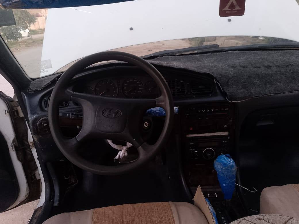 السلام عليكم للبيع سوناته 2موديل 94مكينه 2000كير مكفولات رقم ذي قار نكليزي سنويه لل 29المالك الشرعي جاري يريد تحويل السياره مكفوله من الضربه القويه مصبوغه حزام اثر لكط خياسات مصبوغه لحد البيبان كهبايات كله شغاله مكان السياره ذي قار قظاء الدوايه /السعر 35/وبيه مجال للشراي //***********

