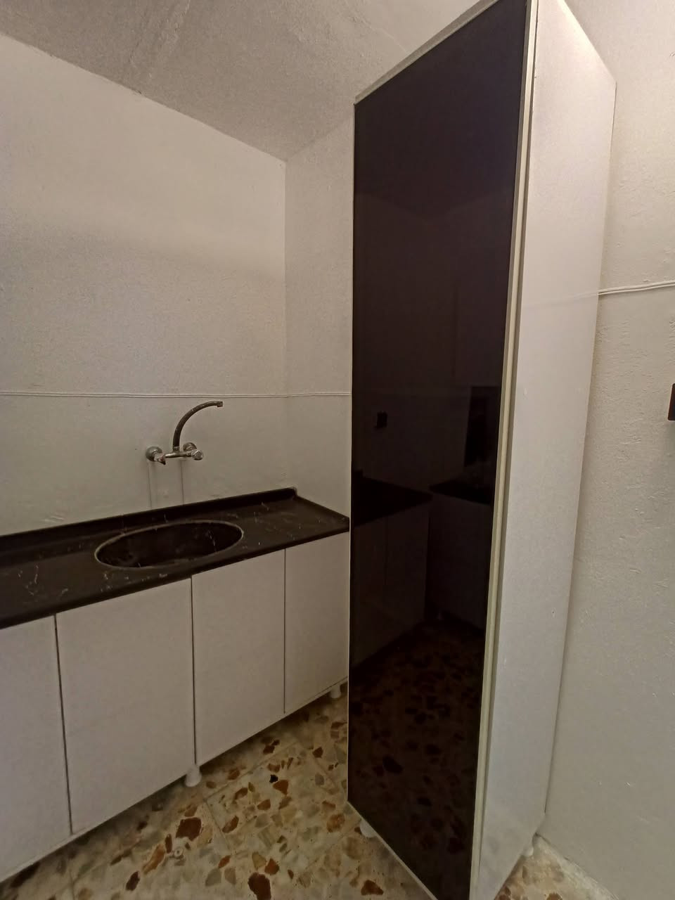 سلام عليكم
كاونتر hdf داخل mdf ما صارله ساعه من وصلني واريد ابيعه بسبب القياسات والفاترينه ما تصير بالاخير والمطبخ صغير كاونتر 3 متر سنك متر ونص مرمر صناعي سويته تفصال خاص مو جاهز مودرن يجنن أمانه الله بس بالمطبخ مالتي ما اجه عدل من ناحيه القياسات لأن البواري ضاهري مو دفن رايده ب850 اني مسوي ب900 ورجاء لحد يكسر بسعره حتى غراض ما مخلي بي


**إذا كنت صاحب هذا الإعلان وتريد حذفه لأي سبب، رجاءا أرسل رسالة إلى الدعم الفني**