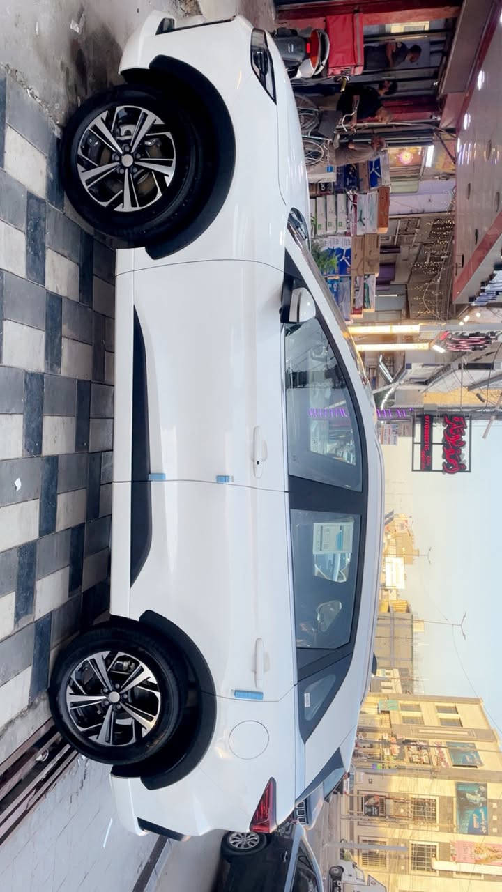السلام عليكم 
جاك Js6 زيرو فول مواصفات استلام من الشركة على ايدنا رقم بغداد حرة باسمنا تحويل مباشر ضمان على السيارة ستة سنوات  و٢٠٠٠٠٠ الف كيلو على الكير والمحرك 
المواصفات
- [ ] بانوراما 
- [ ] بصمة تشغيل وفتح ابواب
- [ ] داخل جلد لونين اصلي
- [ ] اربع كاميرات ٣٦٠ درجة
- [ ] حساس خلفي 
- [ ] تشغيل عن بعد 
- [ ] المقاعد الامامية كهرباء
- [ ] مقعد السائق ذاكرة ٣ حركات
- [ ] المقاعد الامامية تدفئة 
- [ ] مانع انزلاق 
- [ ] تحديد مسار 
- [ ] كروز سرعة
- [ ] اوتو هولد
- [ ] نقطة عمياء بالمرايا الجانبية
- [ ] هاندبريك بصمة
- [ ] لدات كامل نهاري
- [ ] لايت الامامي والخلفي زينون
- [ ] ثلاجة داخلية 
- [ ] شفتات بالاستيرن
- [ ] شاشة كار بلي
- [ ] شاحن موبايل واير ليس
- [ ] انارة داخلية سبعة الوان
- [ ] شعار السيارة عند فتح الأبواب 
- [ ] حجم المحرك ١٥٠٠ تيربو اربع سلندر
- [ ] ماشية السيارة ٢٠٠٠ كيلو حقيقي
- [ ] صندوق السيارة كهرباء وذكي يفتح عند الاقتراب من السيارة
- [ ] سعر السيارة ٢٠٥٠٠٠٠٠ عشرون مليون وخمسمائة الف دينار وبيها مجال ان شاءالله 
- [ ] للاتصال ***********
- [ ] مكان السيارة بغداد الشعب
