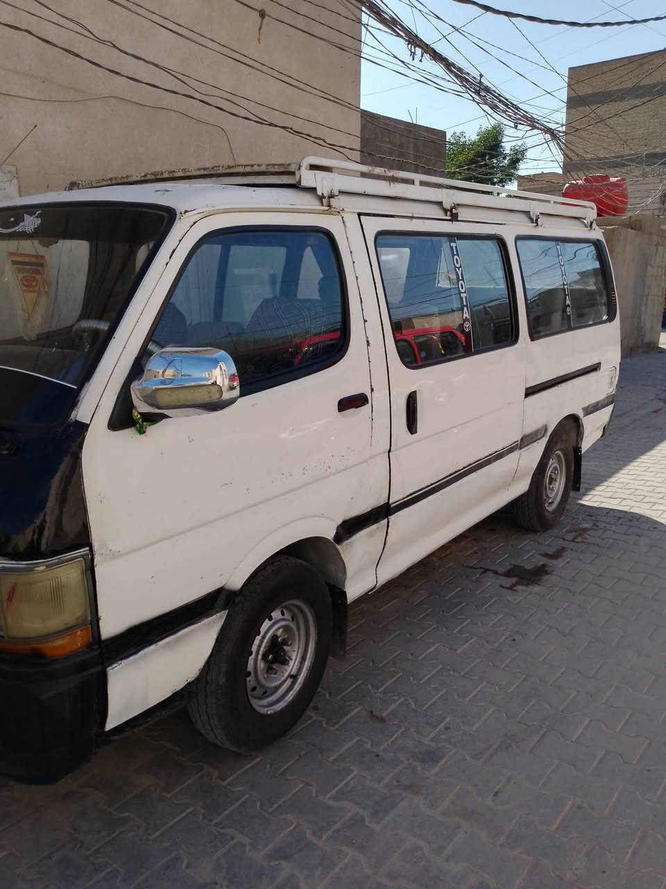 السلام عليكم تويوتا هايس للبيع موديل 1990 فإن مكينه وكير ونجي اوتوتماتيك مكفولات ماواصل راعيه السعر 28 وبيه مجال مكان نجف للاتصال ***********
