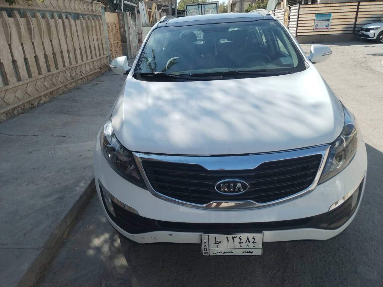 السلام عليكم كيا سبورتج مودل 2011 خليجي مكينه مفتوحة مكينه 2000 السيارة بسمي ثاني تحويل مكان السيارة بغداد حي جميلة السعر 110 وبيها مجال للشراي رقم الهاتف ***********
