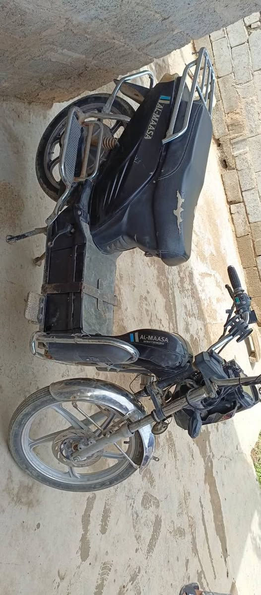 السلام عليكم دراجه هارلي نوع ماسه
نضام بك.... 

سويج عدد 2تشغيل عن بعد.... 

مانع سرقه... 

سرعه 80حقيقي... 

بطاريات ع الفحص صار20يوم من شديتهن 40واط نوع... 

 ليثيوم الاخوين مسلح مو عادي... 

شاحن هم جديد يفصل من تفول شحن.... 

هاذا رقمي.. ***********.. الخاص مفتوح 

السعر 400بيه مجال حك الجيه
العنوان بغداد ابو غريب حي الشهداء
