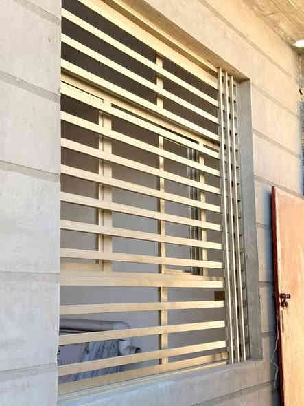 (( صباغ بيوت )) وابواب شبابيك حديد   حاليآ متفرغ
صبغ وتصليح الجدران و معالجه الرطوبه والاملاح.    ترميم عام.          شغل نظيف ودقيق وجبسن بورد. نعمل بكل مناطق بغداد      للتواصل 
***********
